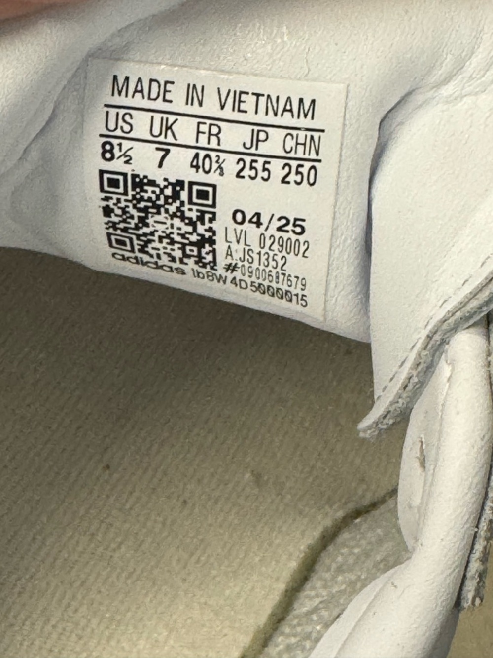 adidas White and Green Samba Sneakers with Gum Sole - Picture 5 of 5